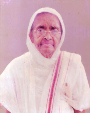 Sadhviji Parampujya Charushila Shreeji Maharaj Saheb